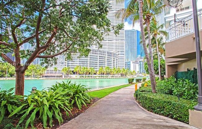 1 bed, 2 baths, 878 sqft, $3,500, Unit 801 Brickell Key Blvd # 907