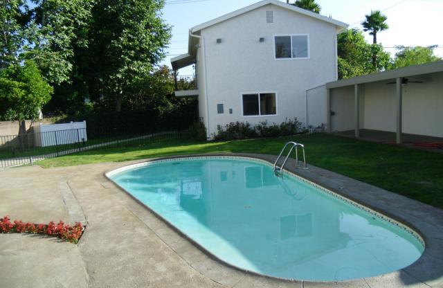 6225 MELVIN AVE