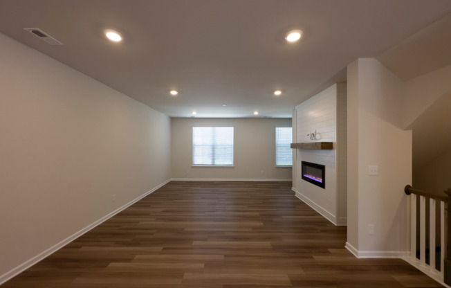 15013 CAMUS CT