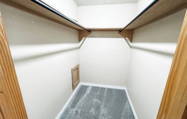 2 beds, 2 baths, $1,100, Unit APARTMENT 90