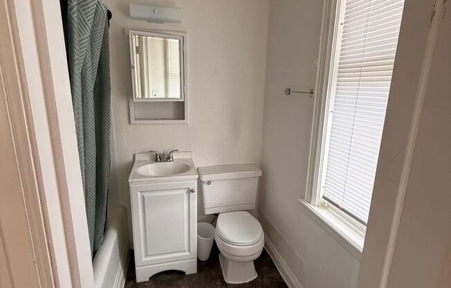 1 bed, 1 bath, 350 sqft, $625, Unit 314