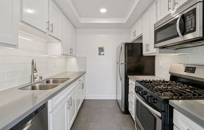 1 bed, 1 bath, 695 sqft, $2,498, Unit 101