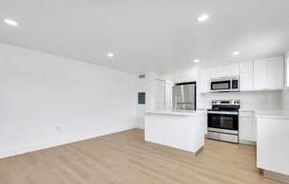 1 bed, 1 bath, $2,100, Unit 1632-11