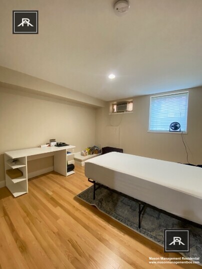 319 Saint Paul St # 5