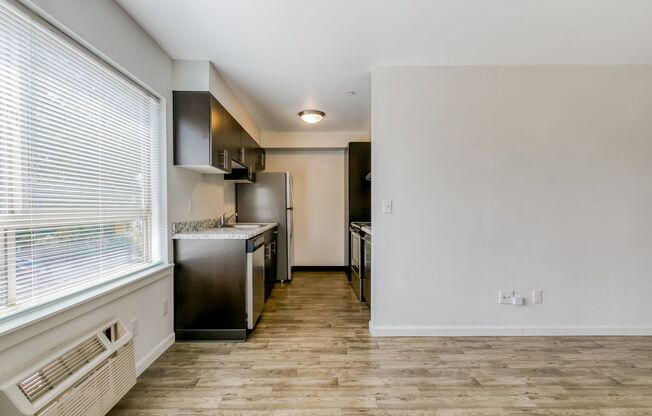 S0607 - Roseland Apartments