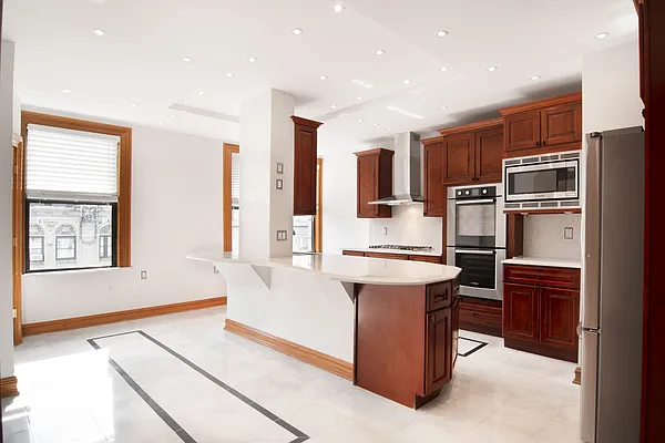 575 West End Ave.