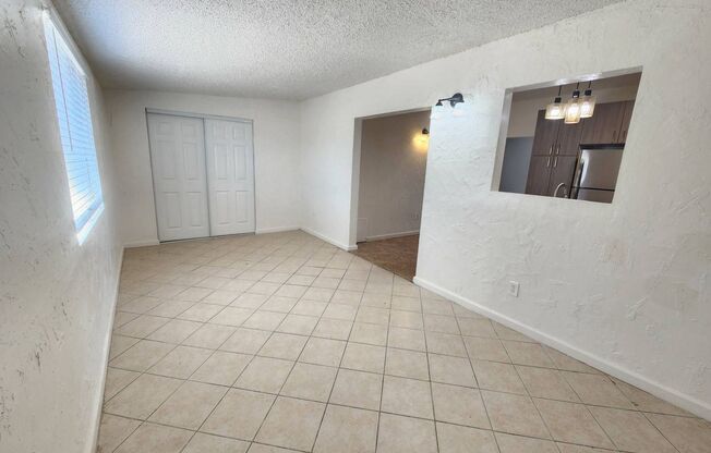 2 beds, 1 bath, 1,000 sqft, $1,200, Unit 6062 Ocotillo Ave