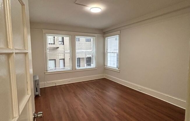 1112 LARKIN ST