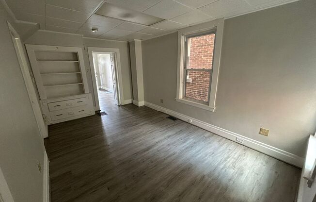 Newly Renovated 2 Bedroom 1.5 Bath in Dormont!