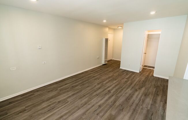 Studio, 1 bath, 615 sqft, $1,898, Unit 223