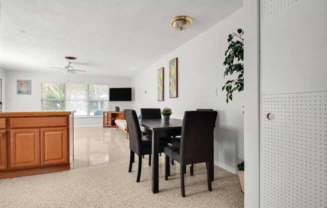 1 bed, 1 bath, 798 sqft, $1,795, Unit 165