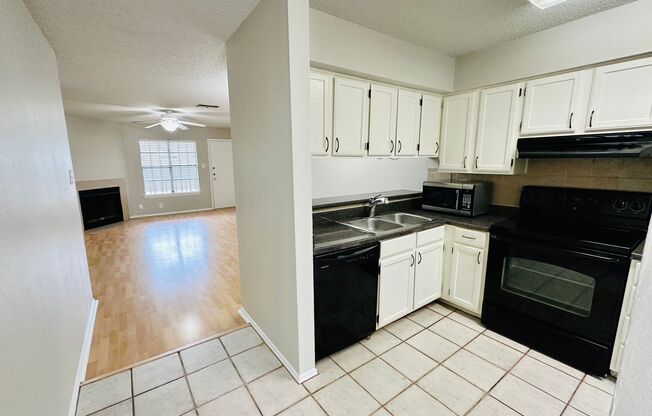 2 beds, 2 baths, $1,795, Unit # 2028