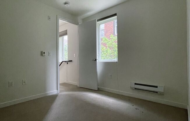 2 beds, 1.5 baths, 805 sqft, $2,675, Unit 103