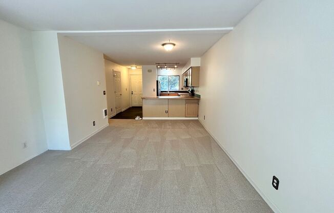 2 beds, 2 baths, $2,350, Unit # #H