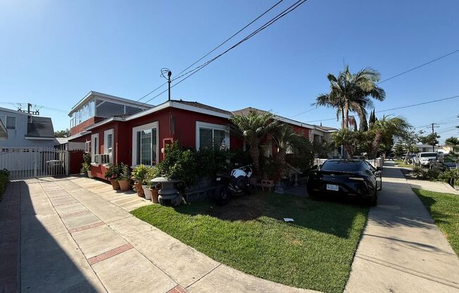 4 bed 3 bath plus 2 Extra Bonus Rooms with full bathroom in the back yard