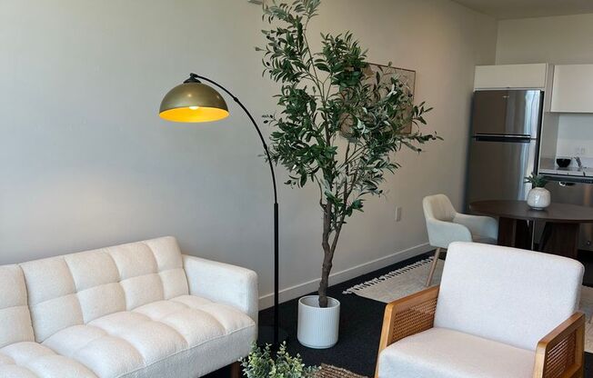 Studio, 1 bath, 583 sqft, $2,299, Unit Unit 12