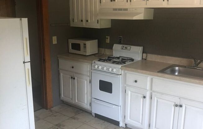 1 bed, 1 bath, $1,600