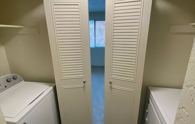 2 beds, 1.5 baths, 1,100 sqft, $1,697, Unit 1810