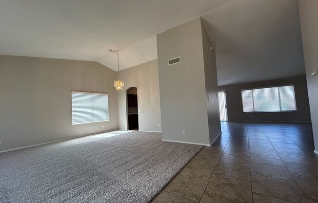 6858 S 19th St, Phoenix