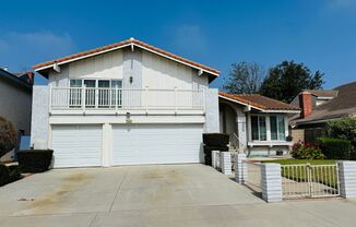 Spacious remodeled 4 bedroom, 3 bath house in Huntington Beach