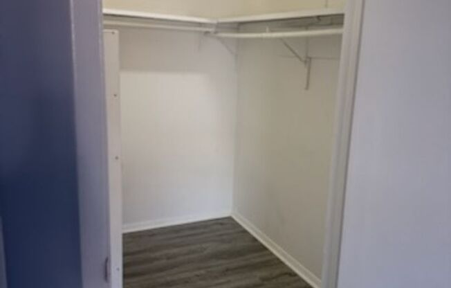 1 bed, 1 bath, 570 sqft, $1,200, Unit 46HS-13