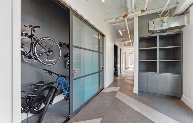 2 beds, 2 baths, 946 sqft, $4,500, Unit 524