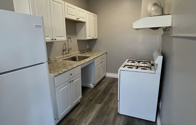 Studio, 1 bath, 451 sqft, $1,395, Unit INT-21