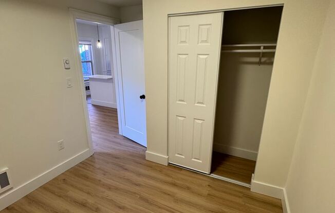 1 bed, 1 bath, 425 sqft, $1,332, Unit 401