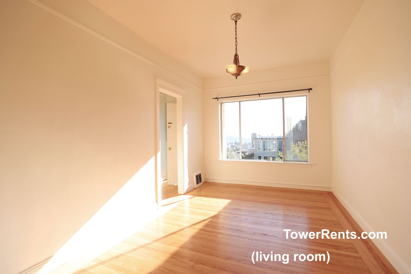 Noe Valley/Dolores Hts: 2 Bedroom+ Office Single Family Home w/ Parking & Back Yard nr Dolores Park, 24th St & Valencia St Shops & Restaurants