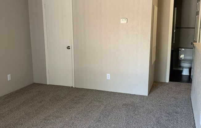 1 bed, 1 bath, 841 sqft, $925, Unit 1615