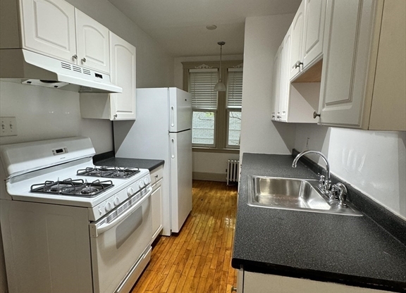 1 bed, 1 bath, 537 sqft, $2,200, Unit 8