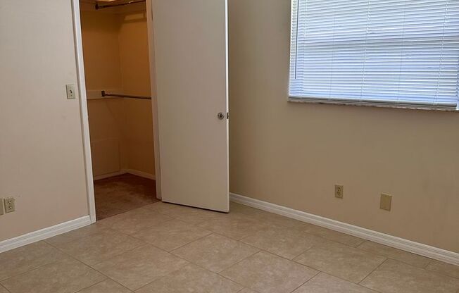 1 bed, 1 bath, $1,300