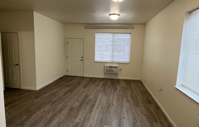 1 bed, 1 bath, 654 sqft, $1,299, Unit 2841 Clippers Street 3-6