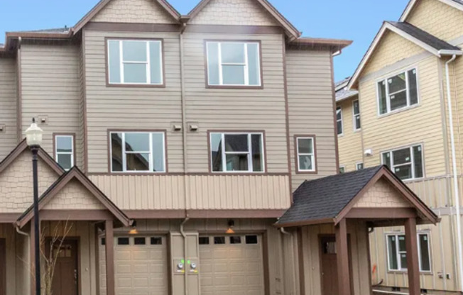 Modern 3 BD Townhome Near Historic Downtown Gresham