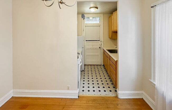 Studio, 1 bath, 464 sqft, $1,325, Unit 1608-3N