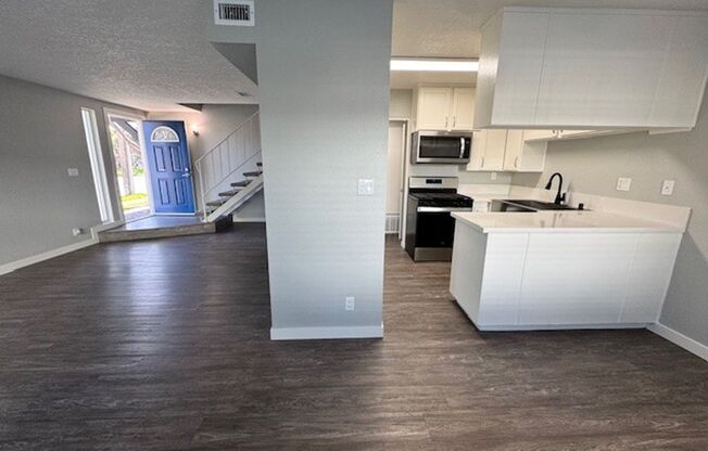 2 beds, 1.5 baths, 1,058 sqft, $3,095, Unit 2N02