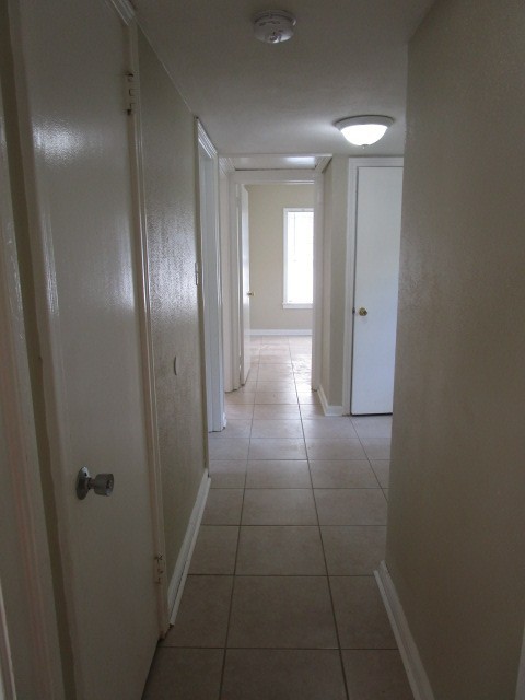 3 beds, 1 bath, $1,295