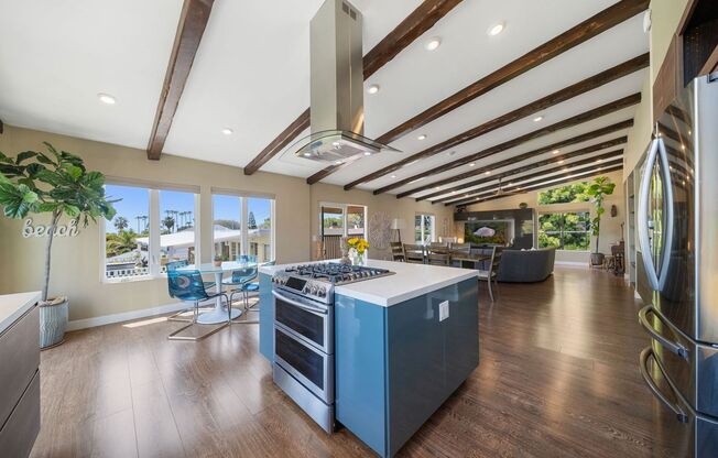 Laguna Beach Oasis: Modern Ocean-View Haven in the Heart of the Coast!