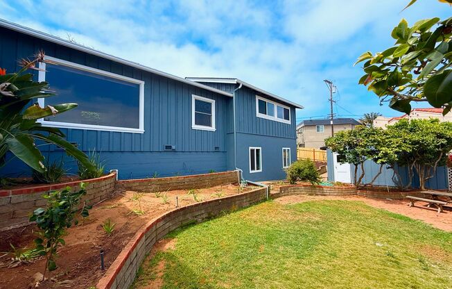 Welcome to your amazing coastal home above Sunset Cliffs