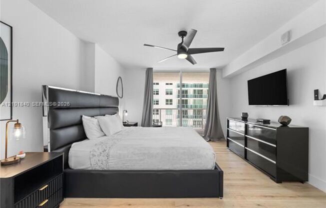 1 bed, 1 bath, $3,500, Unit # 1907