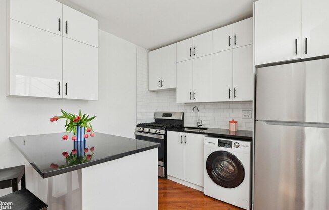 195 PROSPECT PARK W