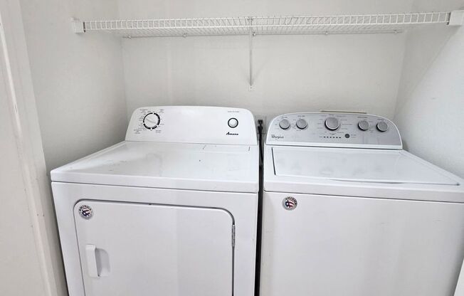 3 beds, 3 baths, $1,850, Unit Unit 1015 UNIT B BLDG 7