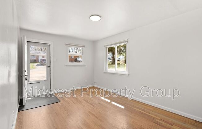 3321 W MILTON AVE