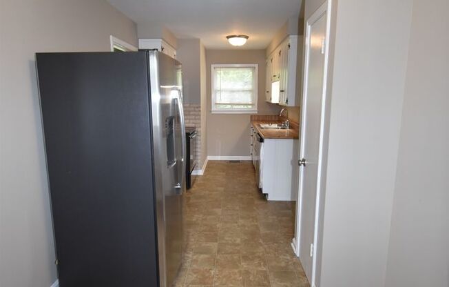 3 beds, 2 baths, $1,695