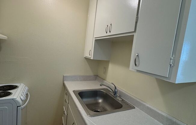 Great size studio apartment now available!