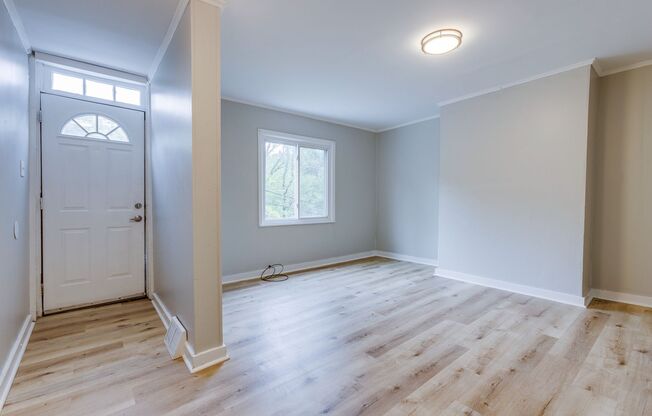 2 Bedroom 1 Bathroom Single Family Home w/finished attic ! (Perry South Neighborhood)