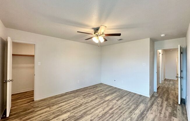 3 beds, 2 baths, 1,334 sqft, $1,395, Unit 1817 B Clovis