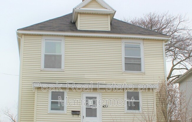 455 PLEASANT ST SW