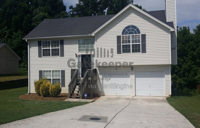 3 beds, 2 baths, 1,300 sqft, $1,845