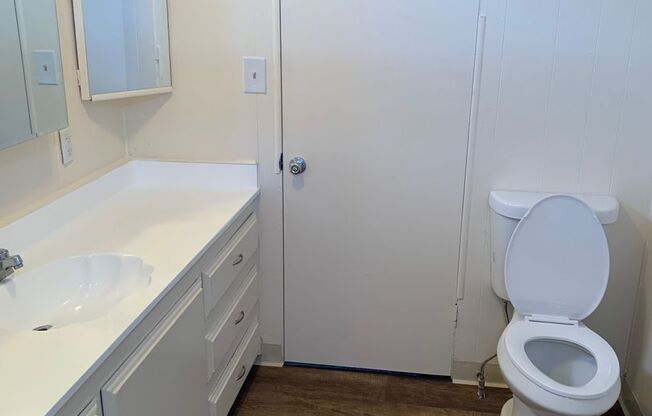 2 beds, 2 baths, 1,080 sqft, $3,499, Unit 21